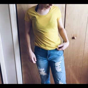 mustard yellow tee!